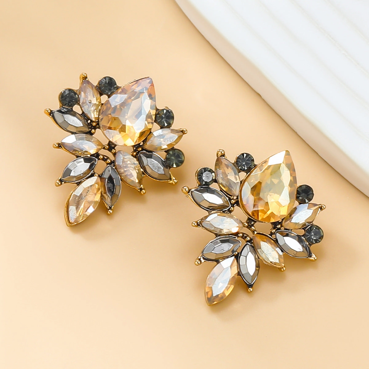 Wholesale Colored Diamond Full Diamond Floral Bohemian Style Earrings