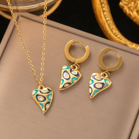 Wholesale Colored Peach Heart Pendant Titanium Steel Necklace