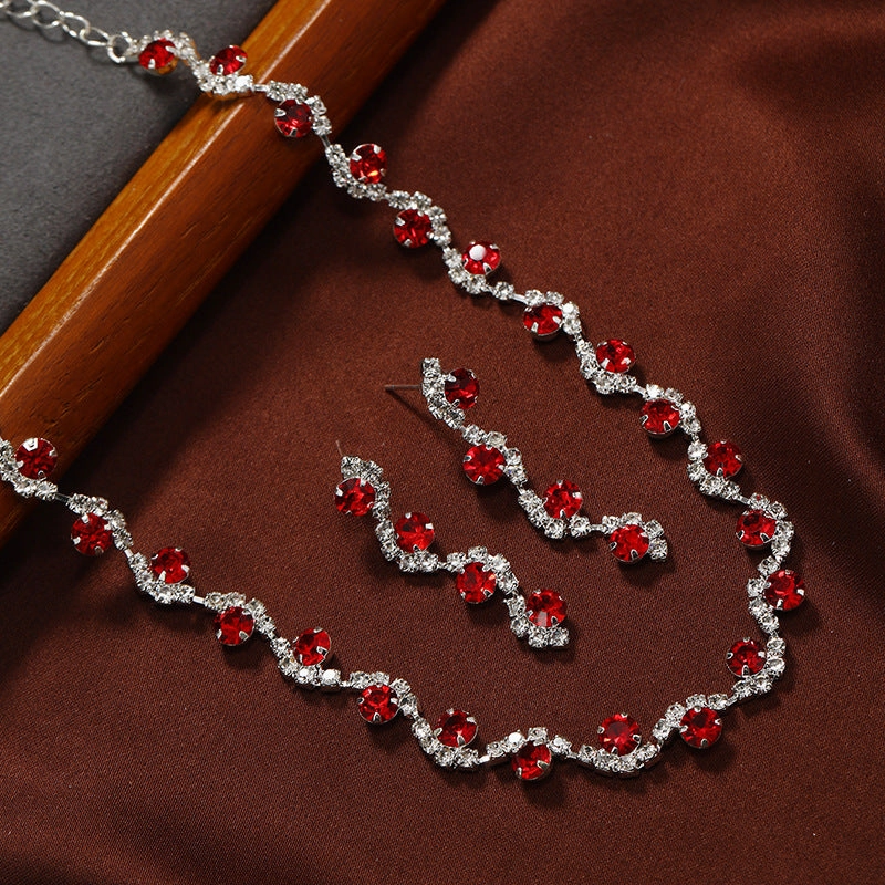 Wholesale Colorful Rhinestone Necklace Clavicle Chain  Alloy Choker