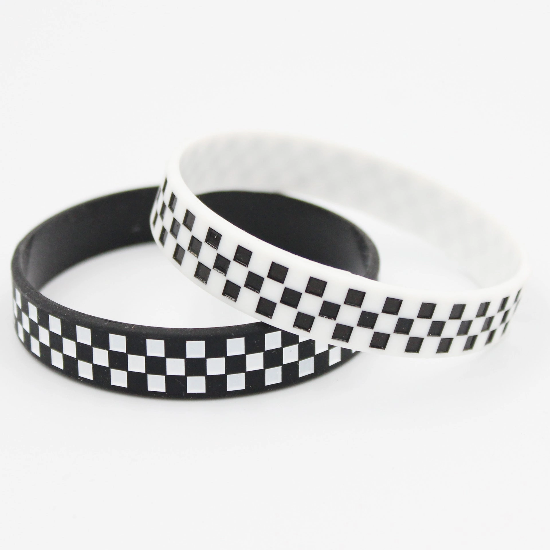 Wholesale Concave Pattern Filling Black and White Grid Silicone Bracelet
