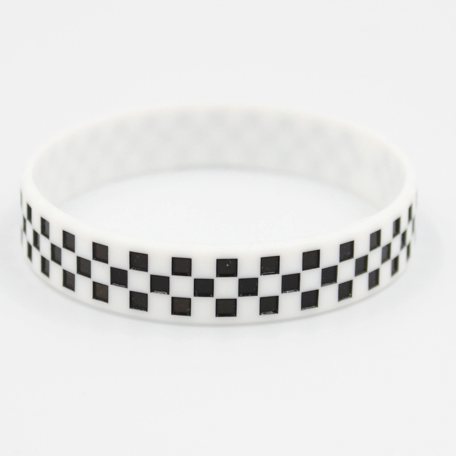 Wholesale Concave Pattern Filling Black and White Grid Silicone Bracelet