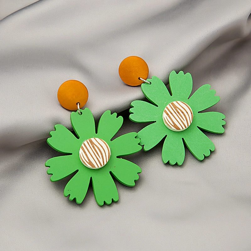 Wholesale Contrast Color Daisy Flower Earrings