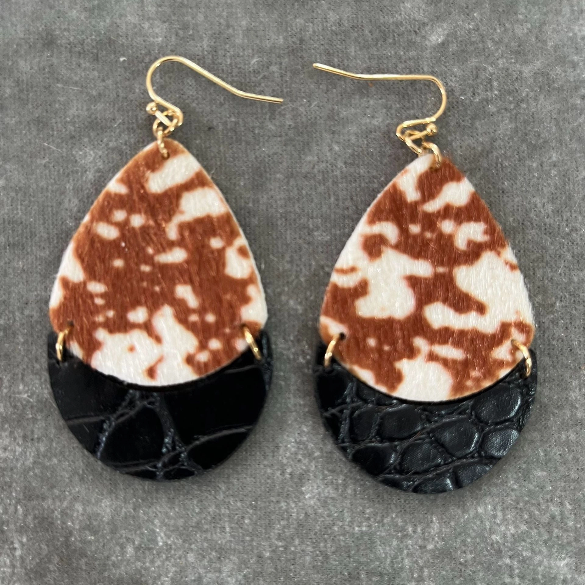 Wholesale Cow Wood Grain Artificial Leather Earrings