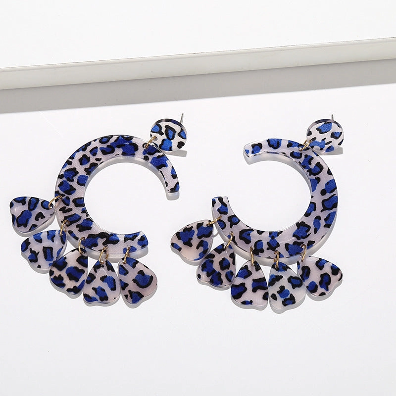 Wholesale Crescent Heart Tiger Skin Metal Earrings