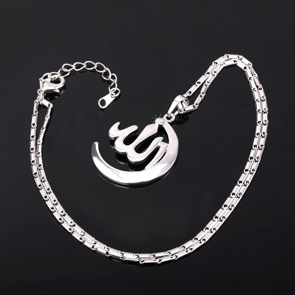 Wholesale Crescent Pendant Alloy Necklace