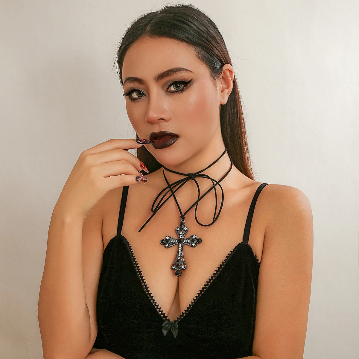 Wholesale Cross Diamond Lace Necklace Alloy Necklace