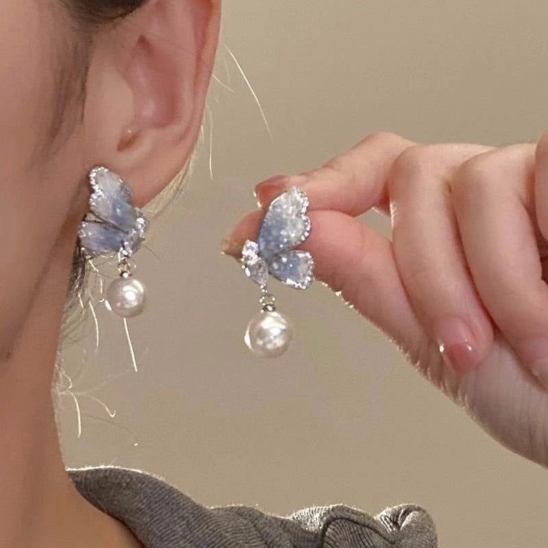 Wholesale Crystal Butterfly Wing Ear Alloy Earrings