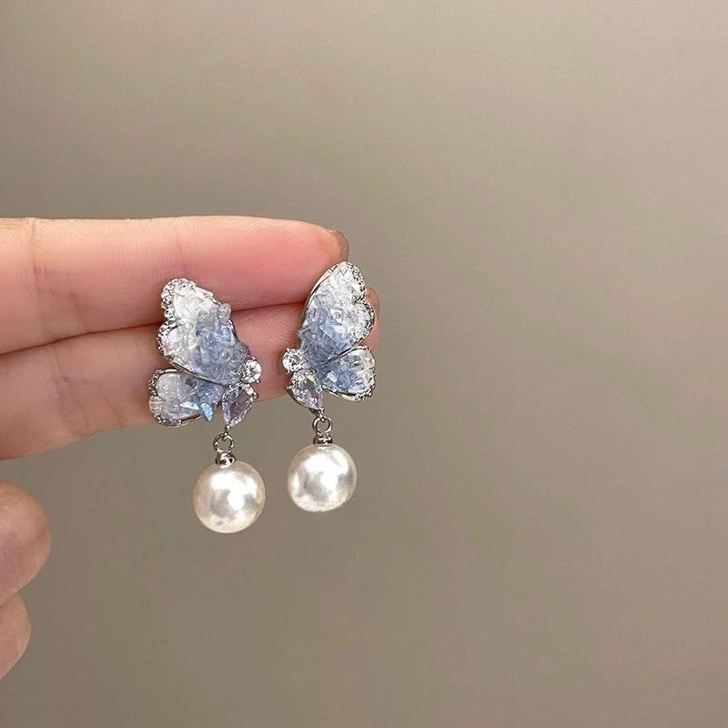 Wholesale Crystal Butterfly Wing Ear Alloy Earrings