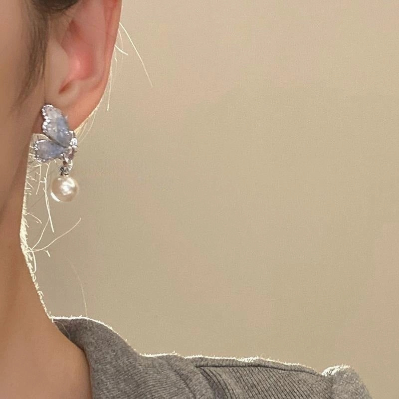 Wholesale Crystal Butterfly Wing Ear Alloy Earrings