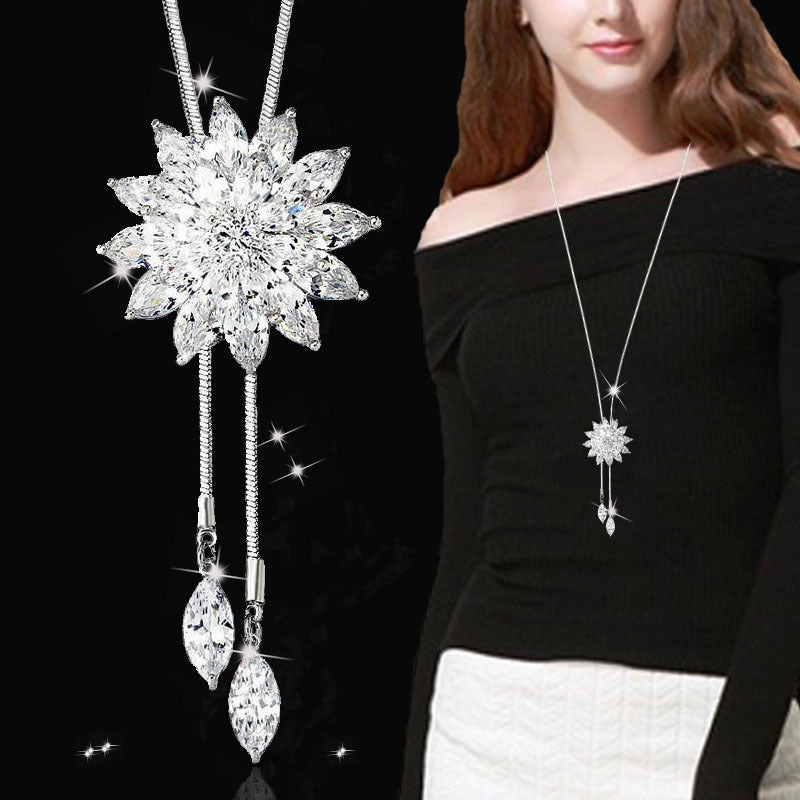 Wholesale Crystal Diamond Snowflake Sweater Chain Pendant