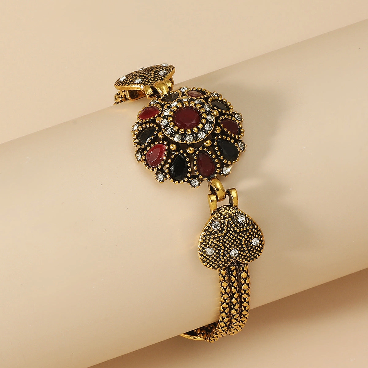 Wholesale Crystal Gems Vintage Flower Bracelet
