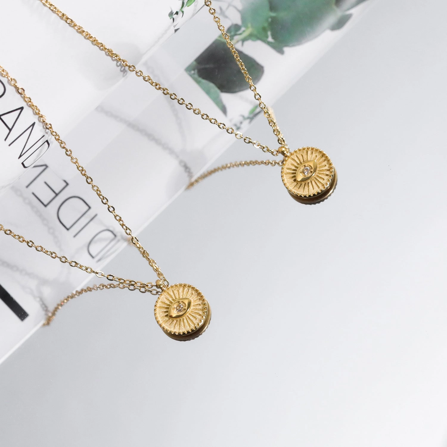 Wholesale Devil's Eye Diamond Plated 18K Gold Titanium Steel Necklace Clavicle Chain