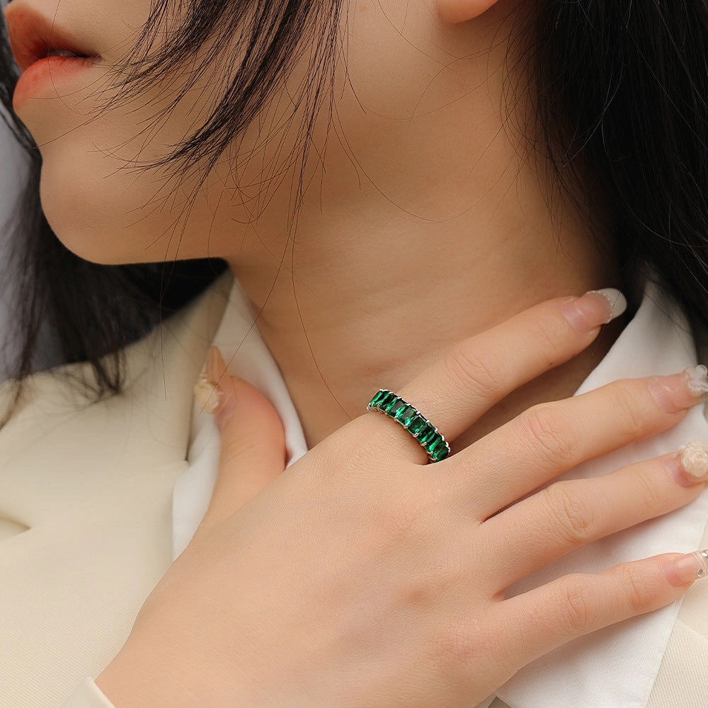 Wholesale Diamond-encrusted Light Luxury Colored Diamond Titanium Steel Womens Rings