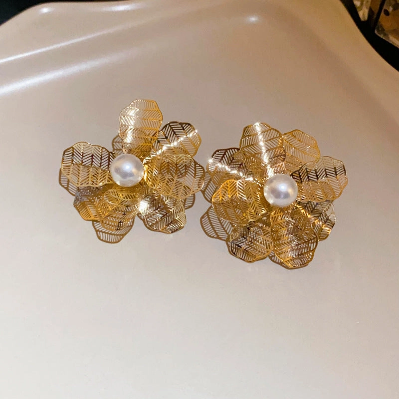 Wholesale Diamond Inlaid Flower Oval Pearl Alloy Earrings