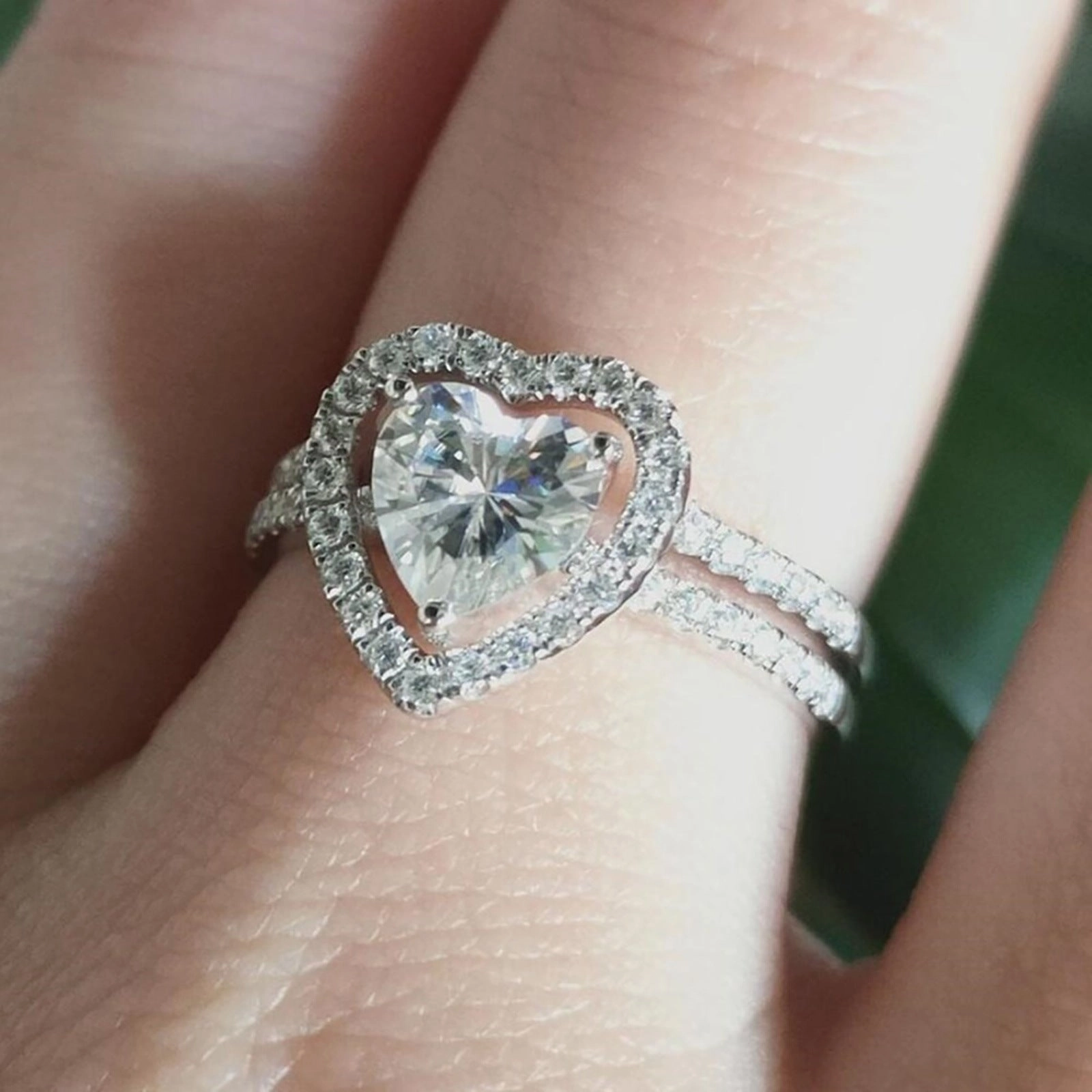 Wholesale Diamond Inlaid Heart Alloy Ring Two-piece Set