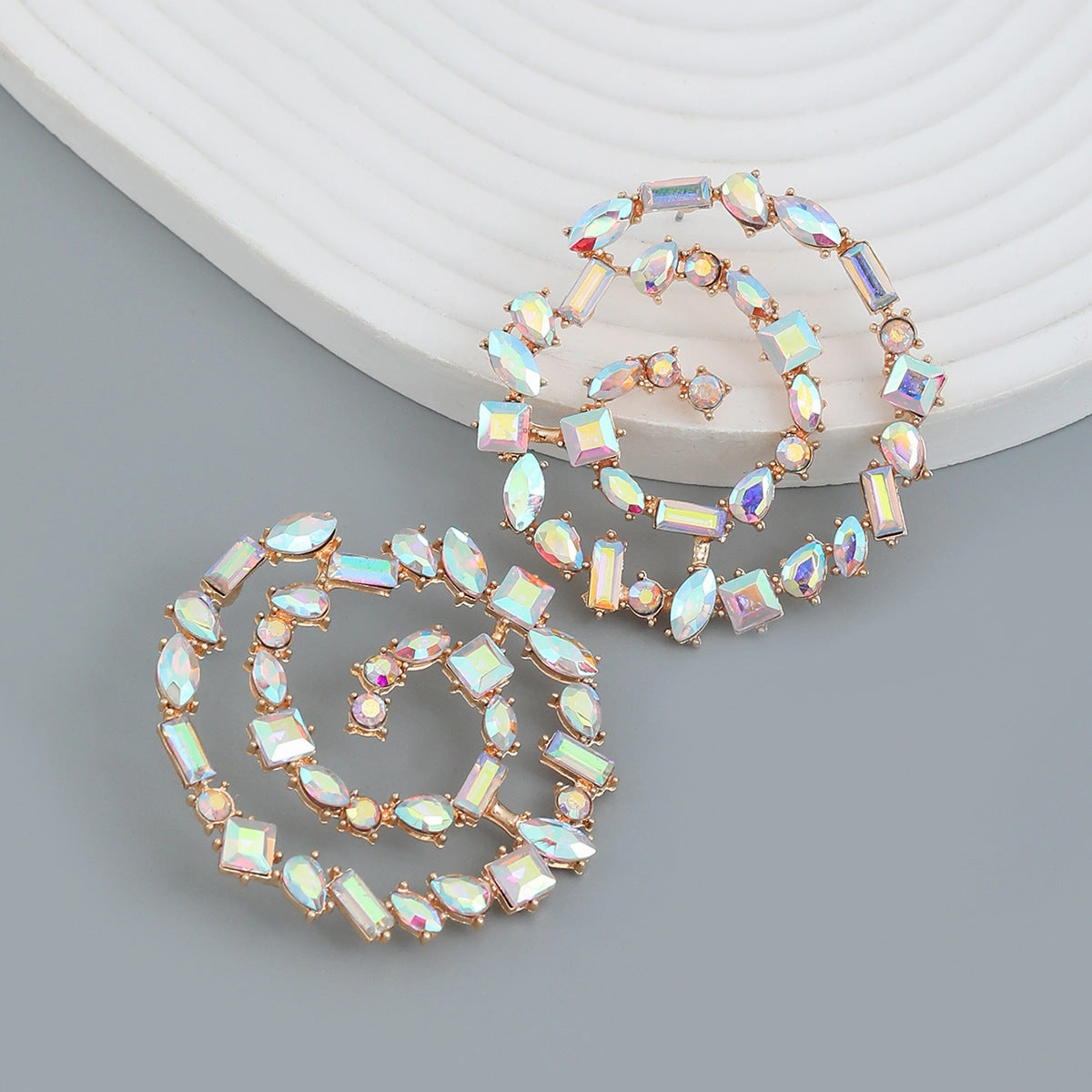 Wholesale Diamond Spiral Alloy Earrings