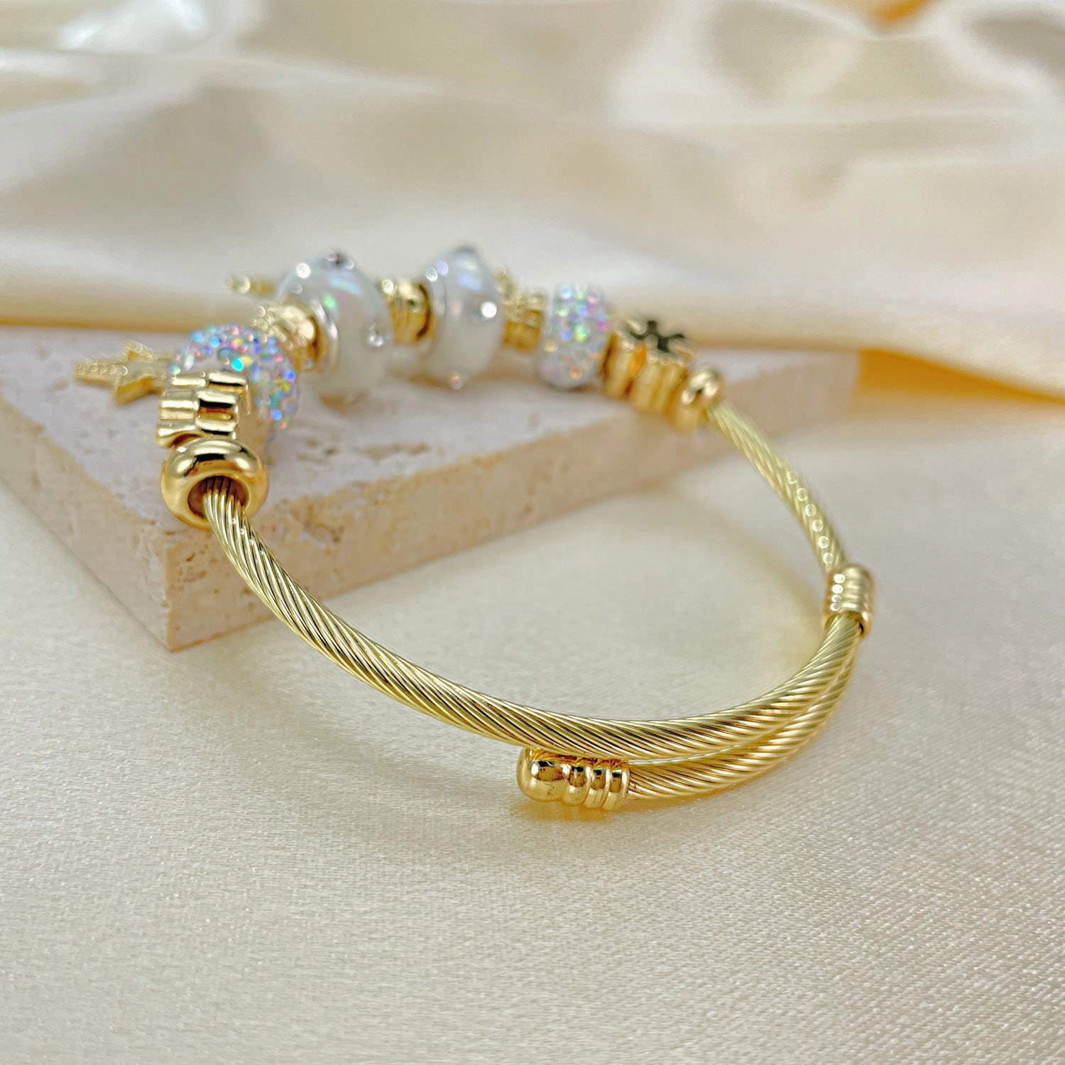 Wholesale DIY Wire Ring Star and Moon Pendant Gold Open Titanium Steel Bracelet