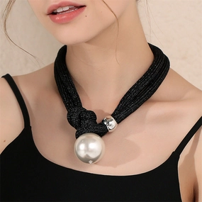 Wholesale Double-layered Large Pearl Necklace
