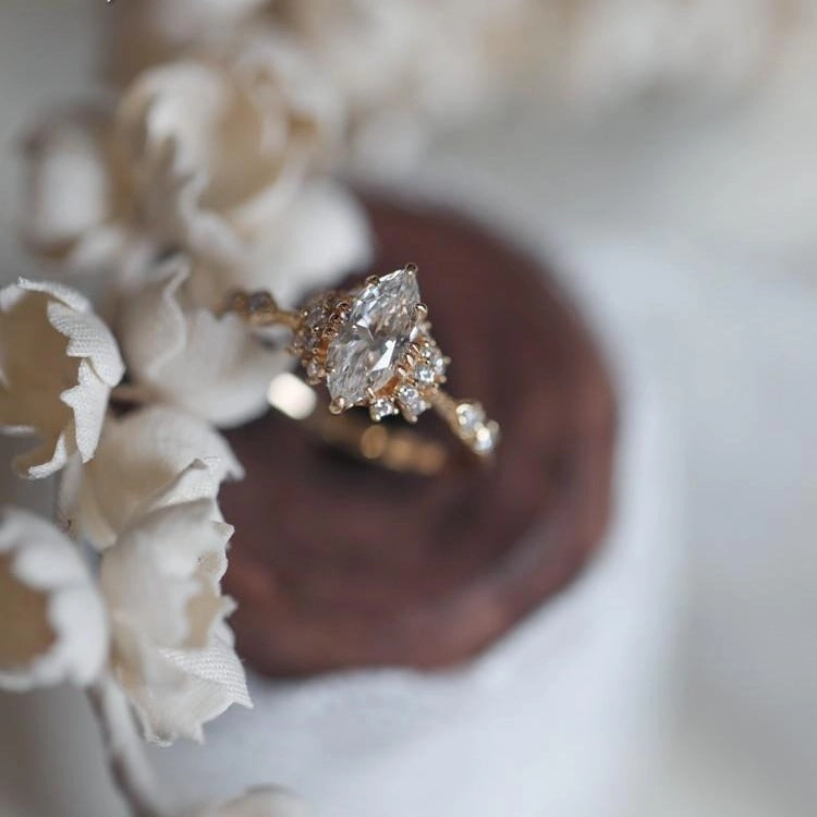 Wholesale Dream Wedding March Horse Eye High Carbon Diamond Ring
