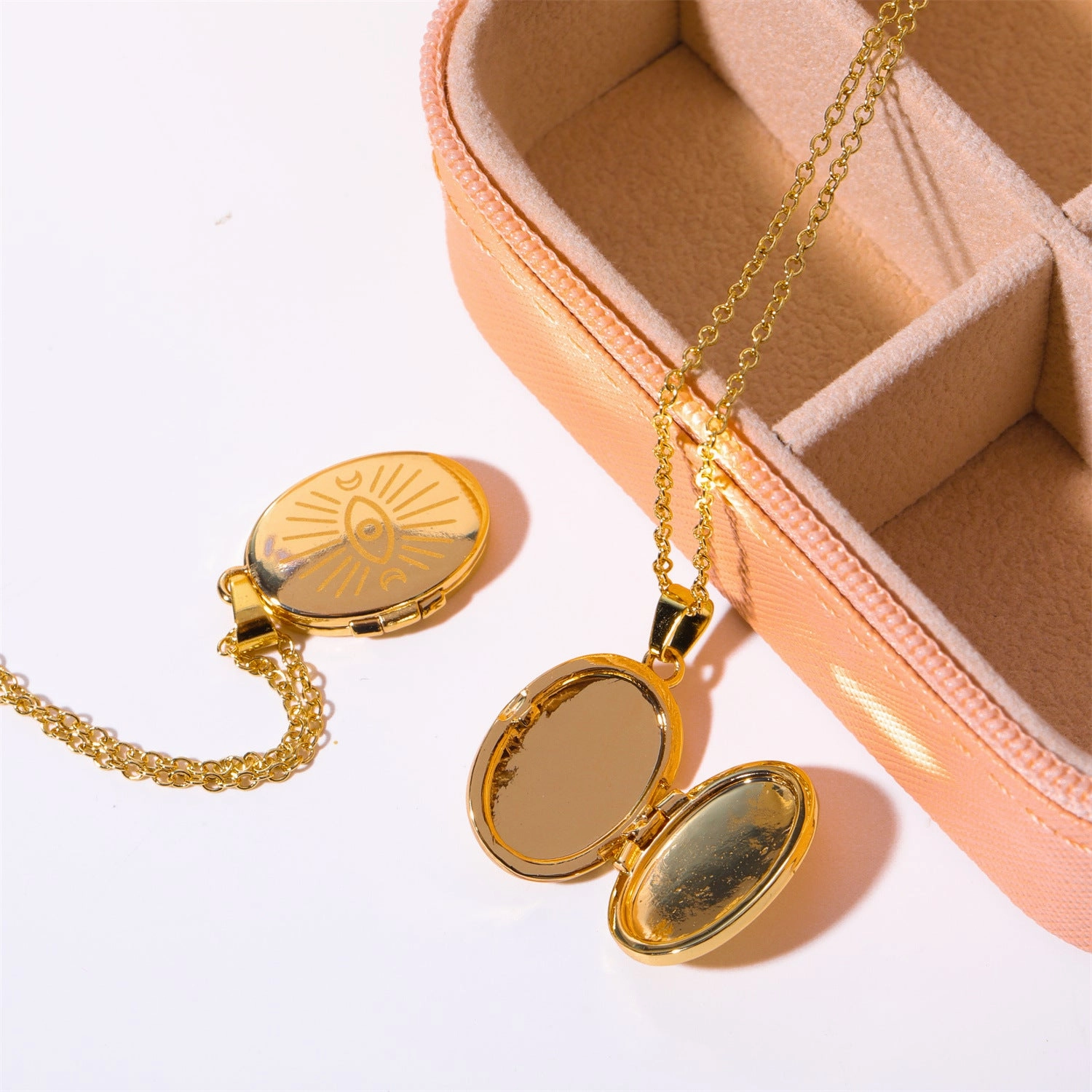 Wholesale Elliptical Devil's Eye Openable and Closed Album Necklaces