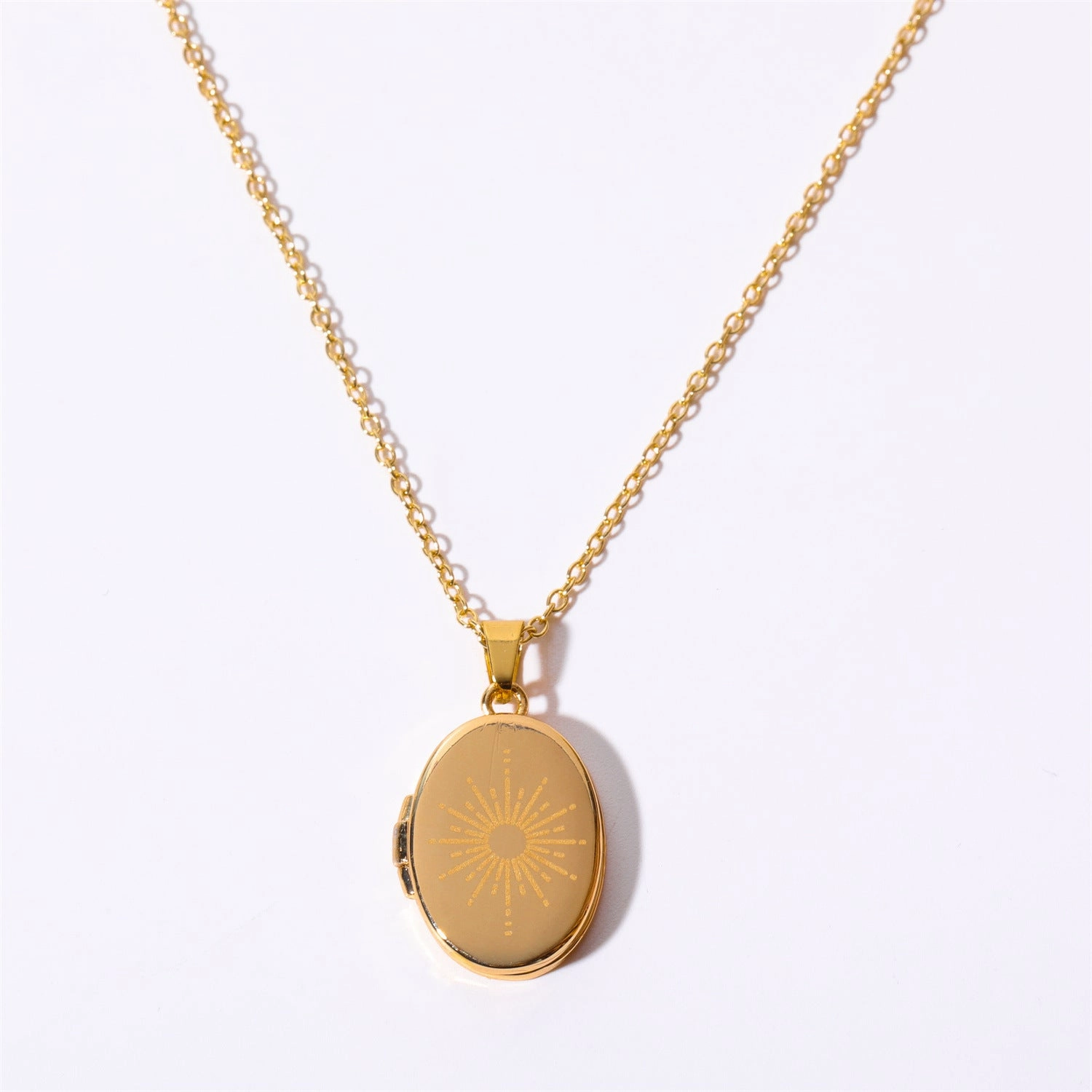 Wholesale Elliptical Devil's Eye Openable and Closed Album Necklaces