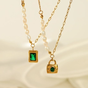 Wholesale Emerald Green Geometric Stainless Steel Pearl Necklace