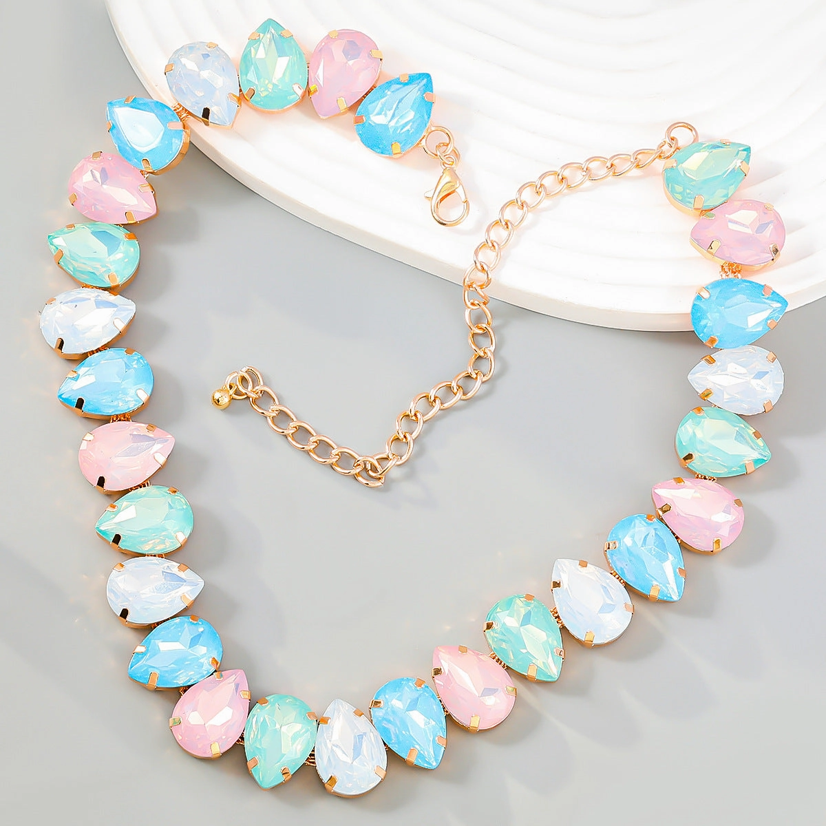 Wholesale Exaggerated Drop-shaped Glass Diamond Necklace