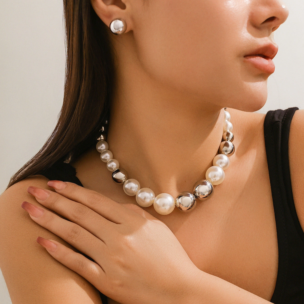 Wholesale Exaggerated Large Bead Pearl Necklaces