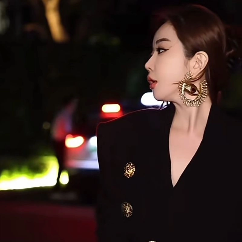 Wholesale Exaggerated Personality Devil Eyes Creative Asymmetric Eye Earrings