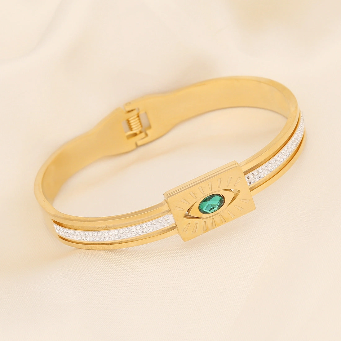 Wholesale Eye Fashion Full Diamond Stainless Steel Bracelet