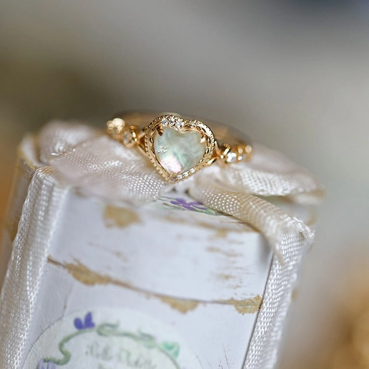 Wholesale Fantasy Natural Color Shell White Crystal Collage Ring