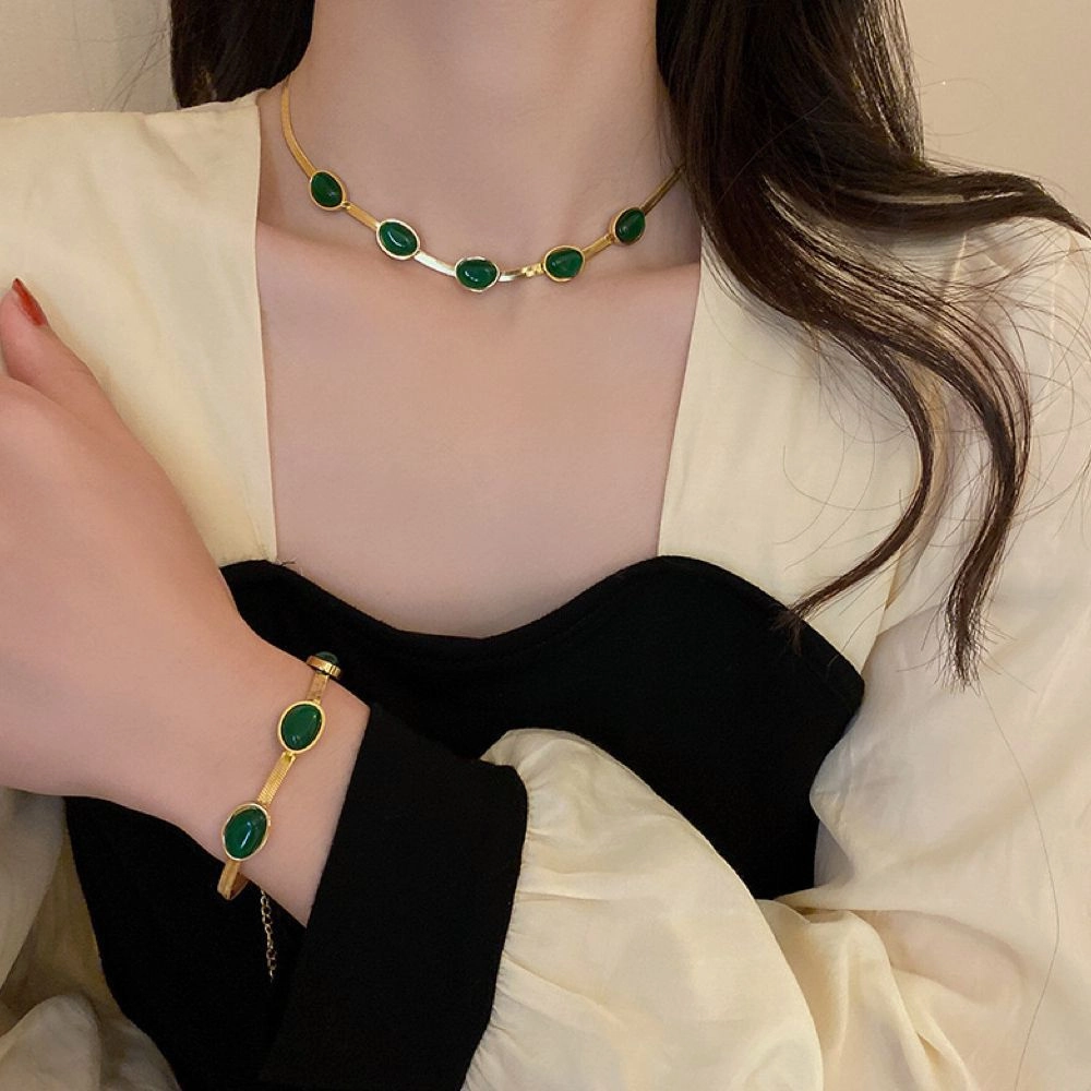 Wholesale Fashion Charm Emerald Titanium Steel Necklace