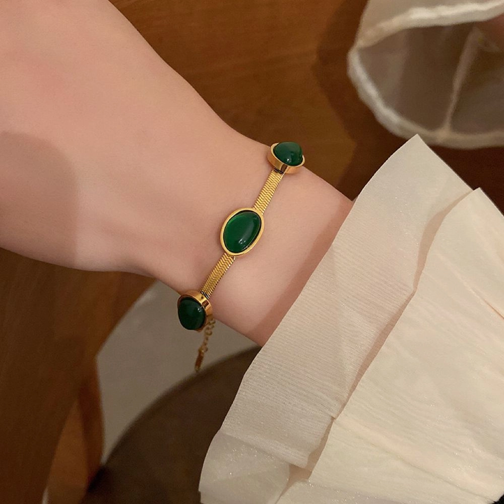 Wholesale Fashion Charm Emerald Titanium Steel Necklace