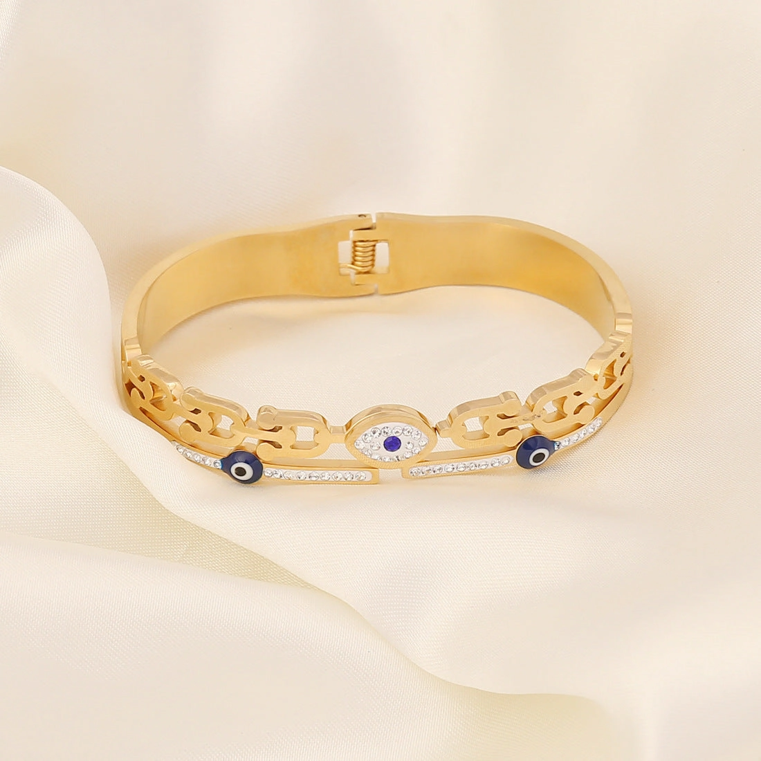 Wholesale Fashion Eye Temperament with Zirconium Inlaid Stainless Steel Bracelet