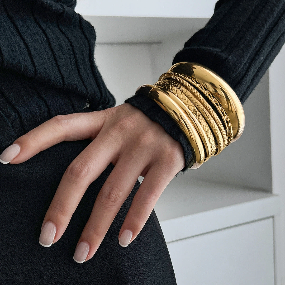 Wholesale Fashion Metal Scenery Bracelet suit