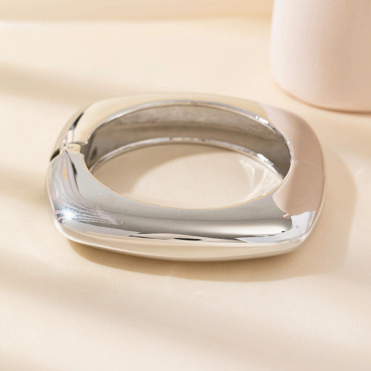 Wholesale Fashion Polished Alloy Retro Square Gold Open Bracelet