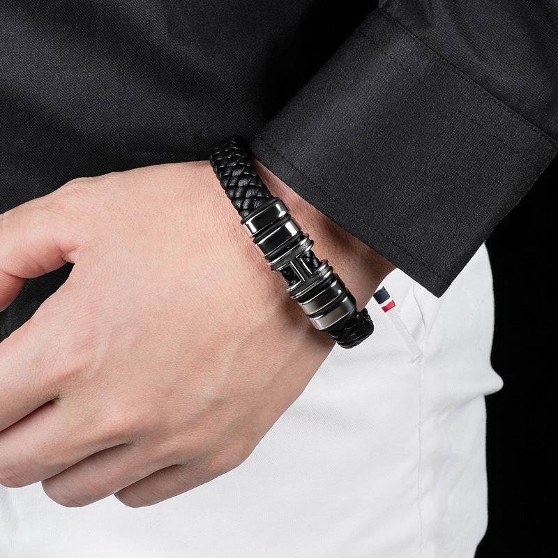Wholesale Fashion Simple Hand Woven Leather Alloy Bracelet