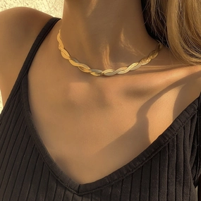 Wholesale Flat Snake Collarbone Female Hip-hop Alloy Necklace