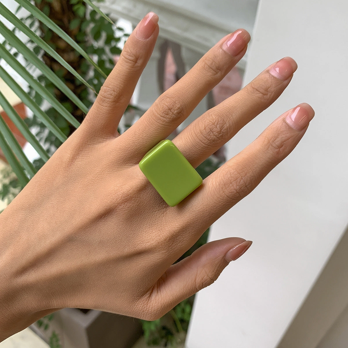 Wholesale Flow Colored Candy Colored Acrylic Geometric Rings