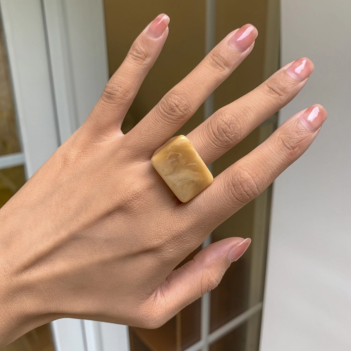 Wholesale Flow Colored Candy Colored Acrylic Geometric Rings