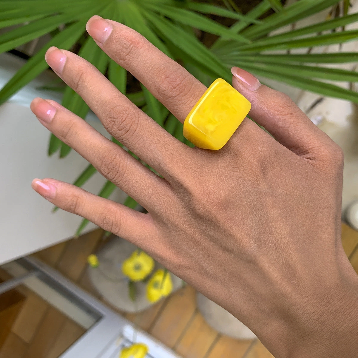 Wholesale Flow Colored Candy Colored Acrylic Geometric Rings