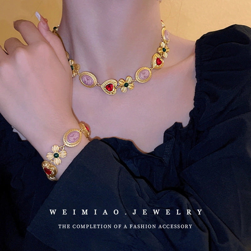 Wholesale Flower Portrait Diamond Heart Alloy Bracelet