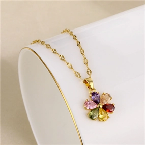 Wholesale flower titanium steel zircon necklace clavicle chain