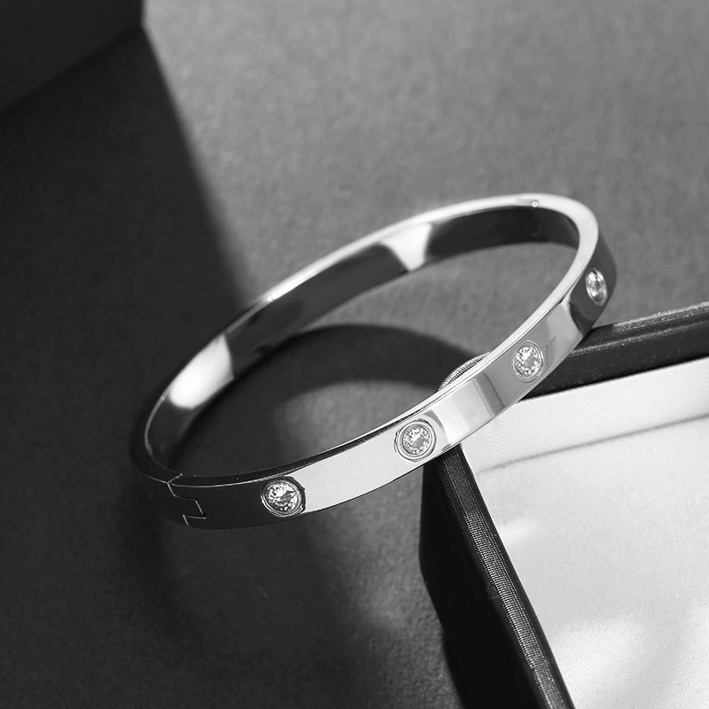 Wholesale Four Leaf Clover Love Gold Plated Titanium Steel Bracelet