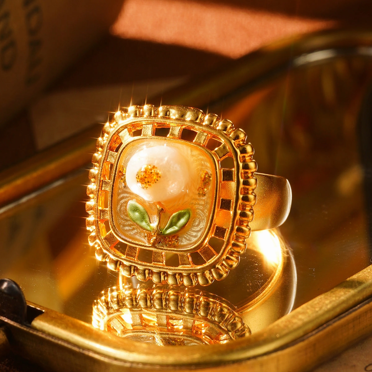 Wholesale French retro temperament enamel oil painting series Baroque natural pearl ring