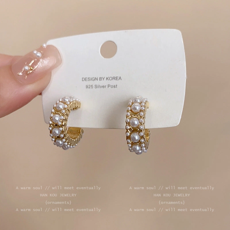 Wholesale French Style Vintage C Shape Pearl Alloy Earrings