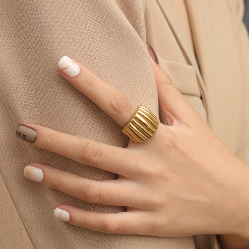 Wholesale French Titanium Steel Plated 18k Gold Geometric Thick Line Ring