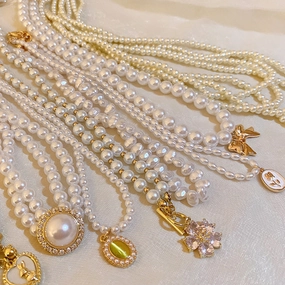 Wholesale French Vintage Pearl Flower Love Necklace Clavicle Chain