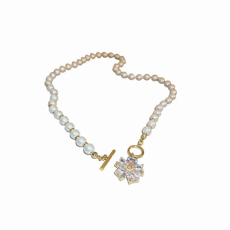 Wholesale French Vintage Pearl Flower Love Necklace Clavicle Chain