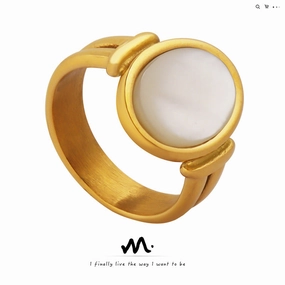 Wholesale French vintage white seashell gold-plated titanium steel ring